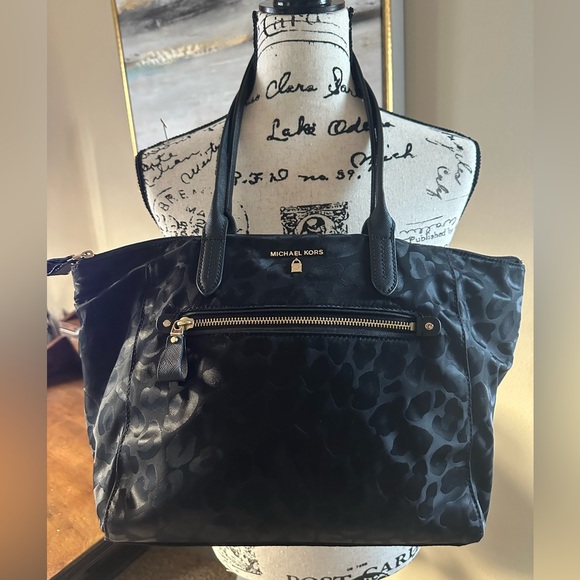 Michael Kors Handbags - Michael Kors Leopard Bag